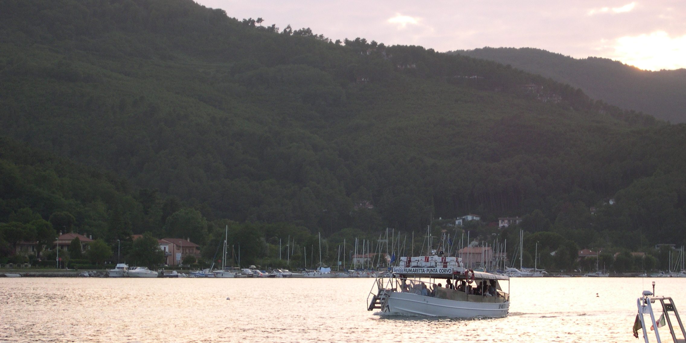 servizio battelli punta corvo